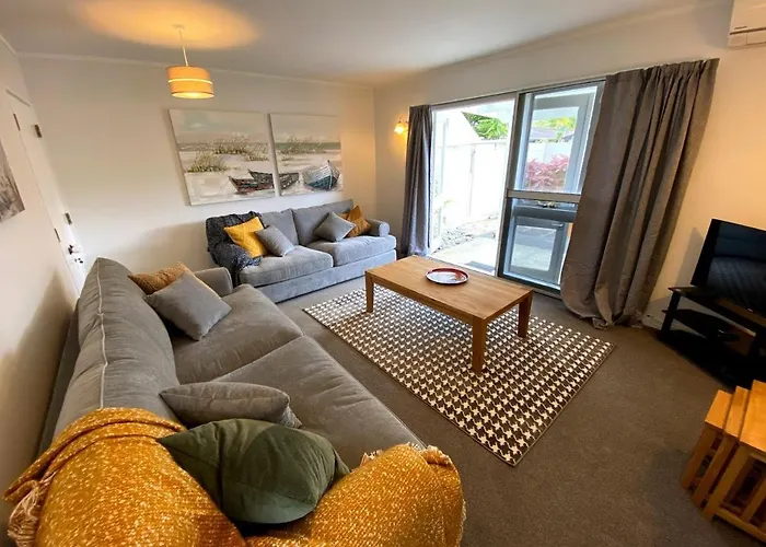 Chamberlain House - 3 Bedroom House By Manly Beach
