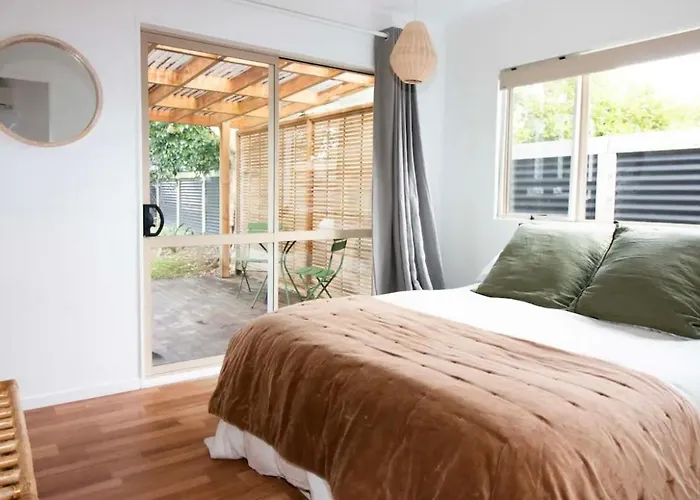 Cute One Bedroom Near Waterview