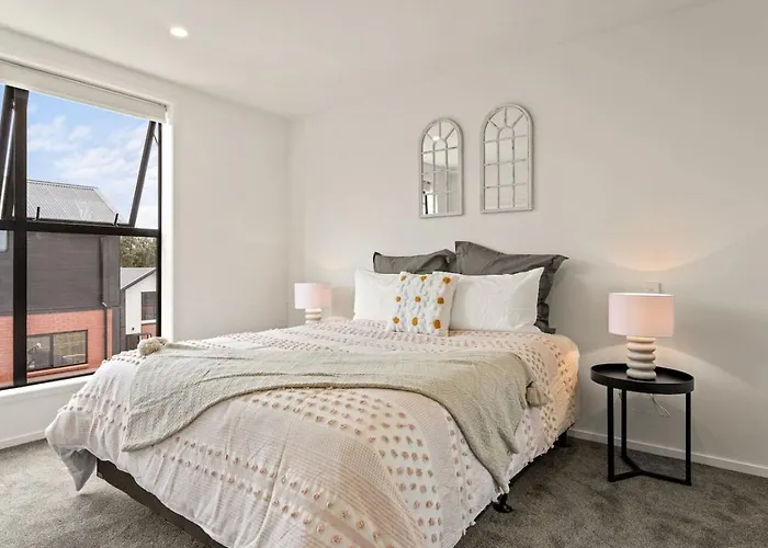 Suburban Hideaway In Henderson