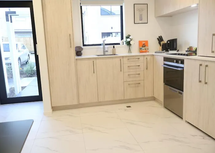 Cosy 2Br House In Awaroa Road
